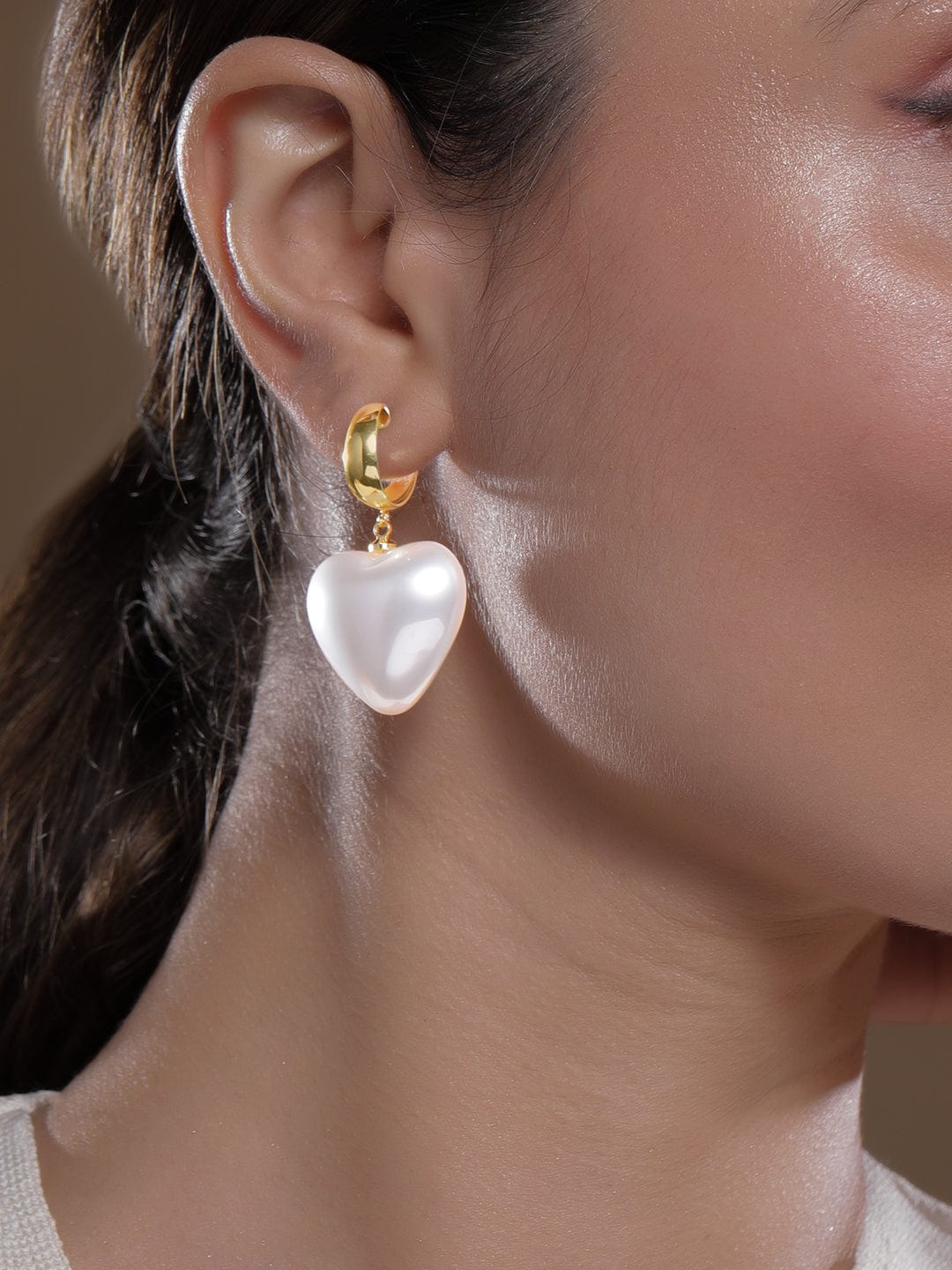 18k-gold-plated-shiny-white-pearl-heart-drop-earrings-drop-earrings-36940901515438.jpg