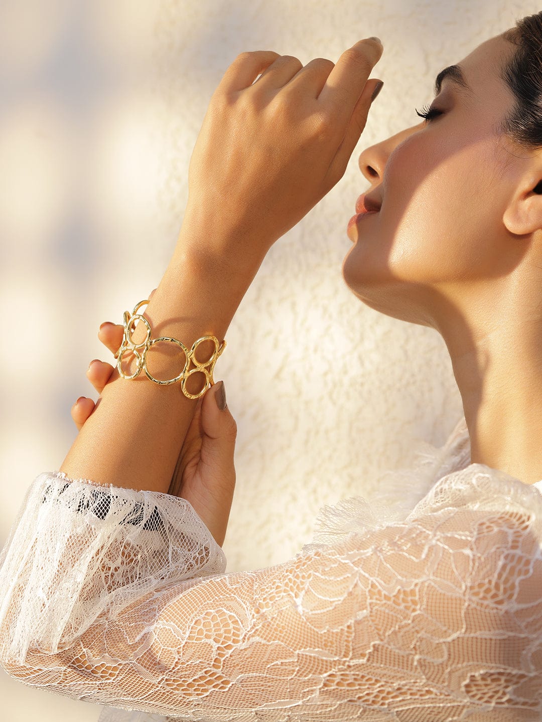 18kt-gold-plated-floral-brass-bangle-style-bracelet-bracelet-36232225259694.jpg