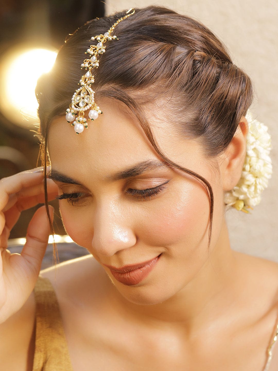 22k-gold-plated-kundan-pearl-studded-maang-tikka-traditional-and-elegant-jewelry-head-jewellery-37276200730798.jpg