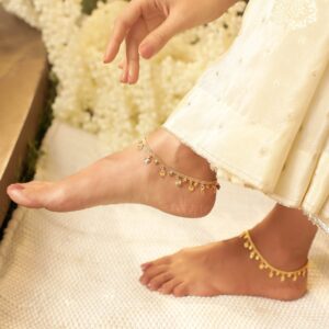 22K Gold-Plated Linked Chain Anklet Timeless Elegance for Your Ankles - Gold