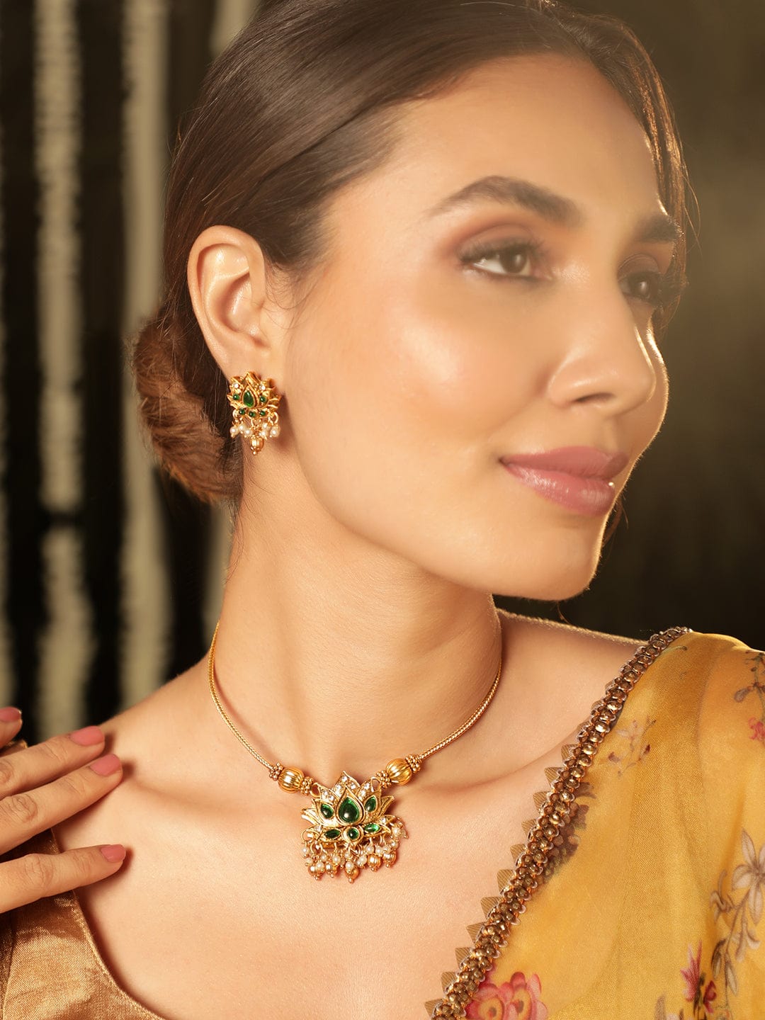 22kt-gold-plated-brass-emerald-studded-jewellery-set-necklace-set-36188371419310.jpg