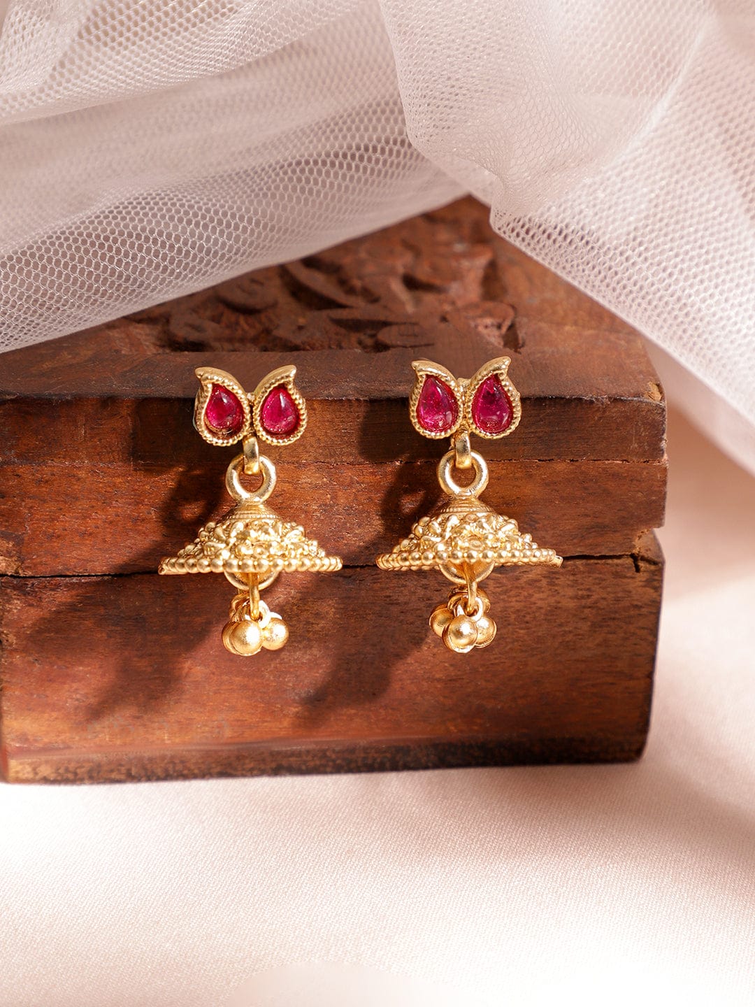 22kt-gold-plated-brass-red-stone-studded-necklace-set-necklace-set-36337664065710.jpg