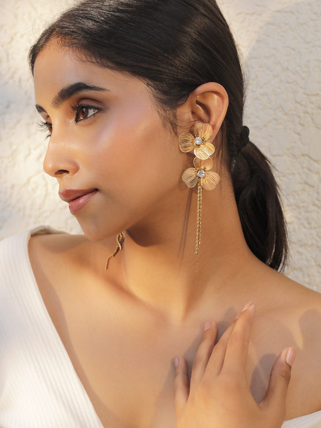 22kt-gold-plated-stones-studded-floral-drop-earrings-earrings-36336744956078.jpg