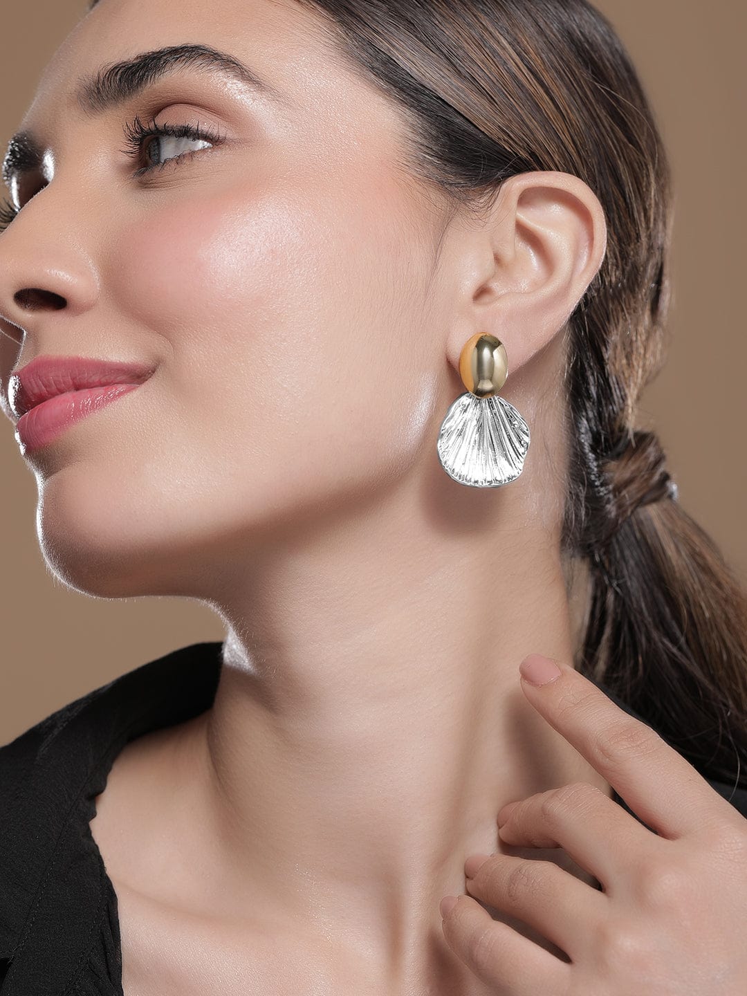 dual-tone-gold-silver-plated-shell-drop-earrings-drop-earrings-36992320929966.jpg