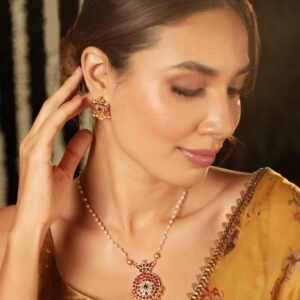 Floral Radiance Pearl Beaded Chain with Kemp Stone Floral Motif Jewelry Set - Gold