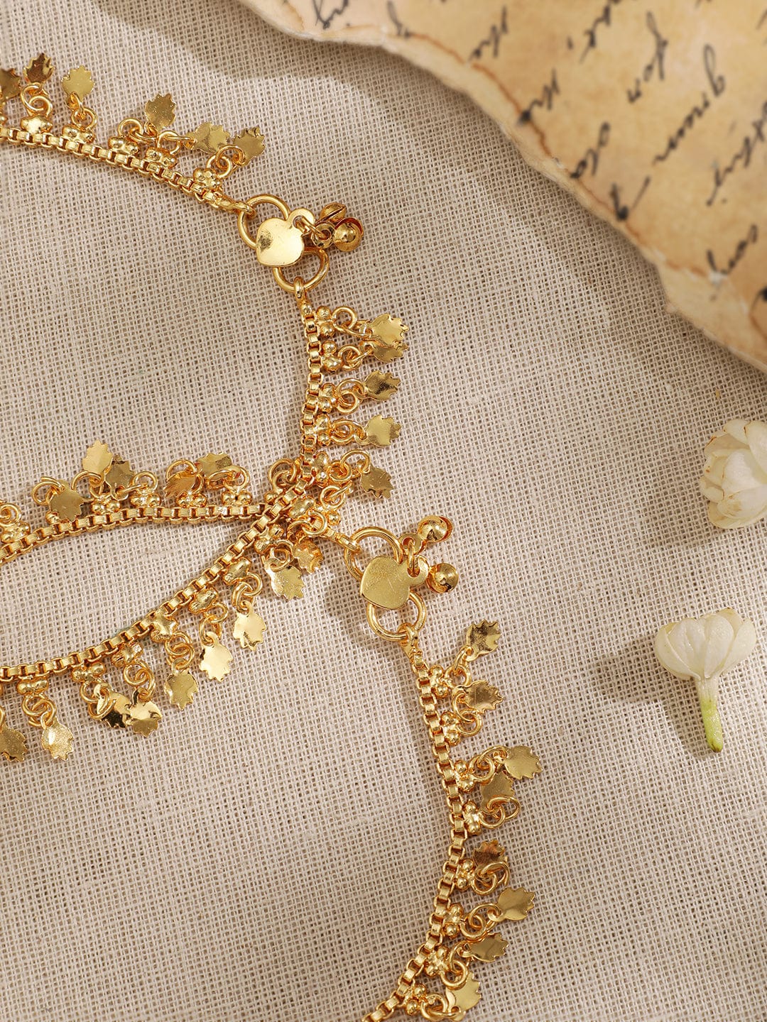 gilded-splendor-22k-gold-plated-linked-chain-anklet-a-statement-of-glamour-anklet-37276184936622.jpg