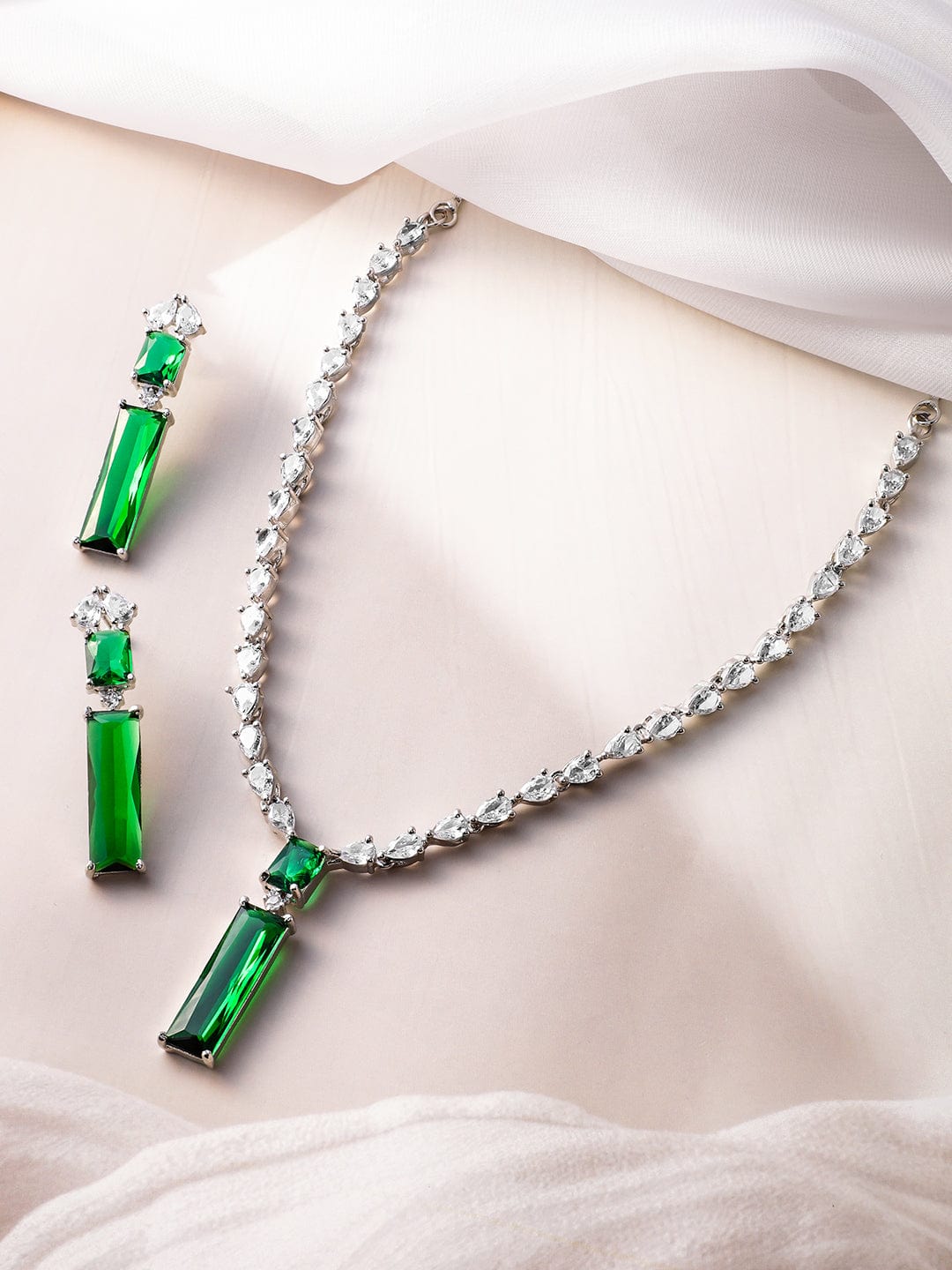 rhodium-plated-emerald-green-and-white-cubic-zirconia-studded-statement-necklace-set-necklace-set-36954377355438.jpg