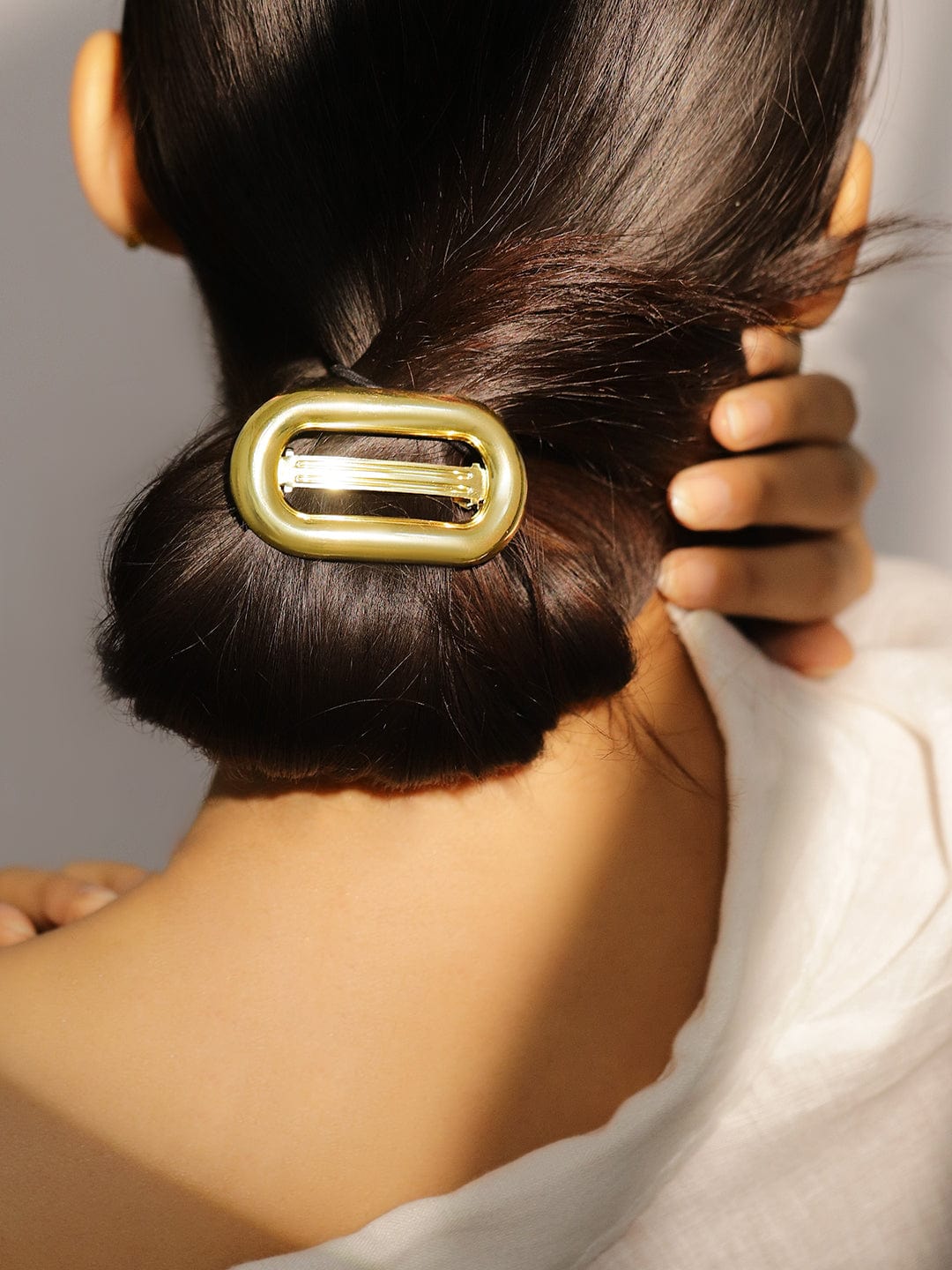 rubans-18k-gold-plated-bold-oval-hair-clip-luxe-statement-hair-accessory-for-women-hair-accessories-1143858686.jpg