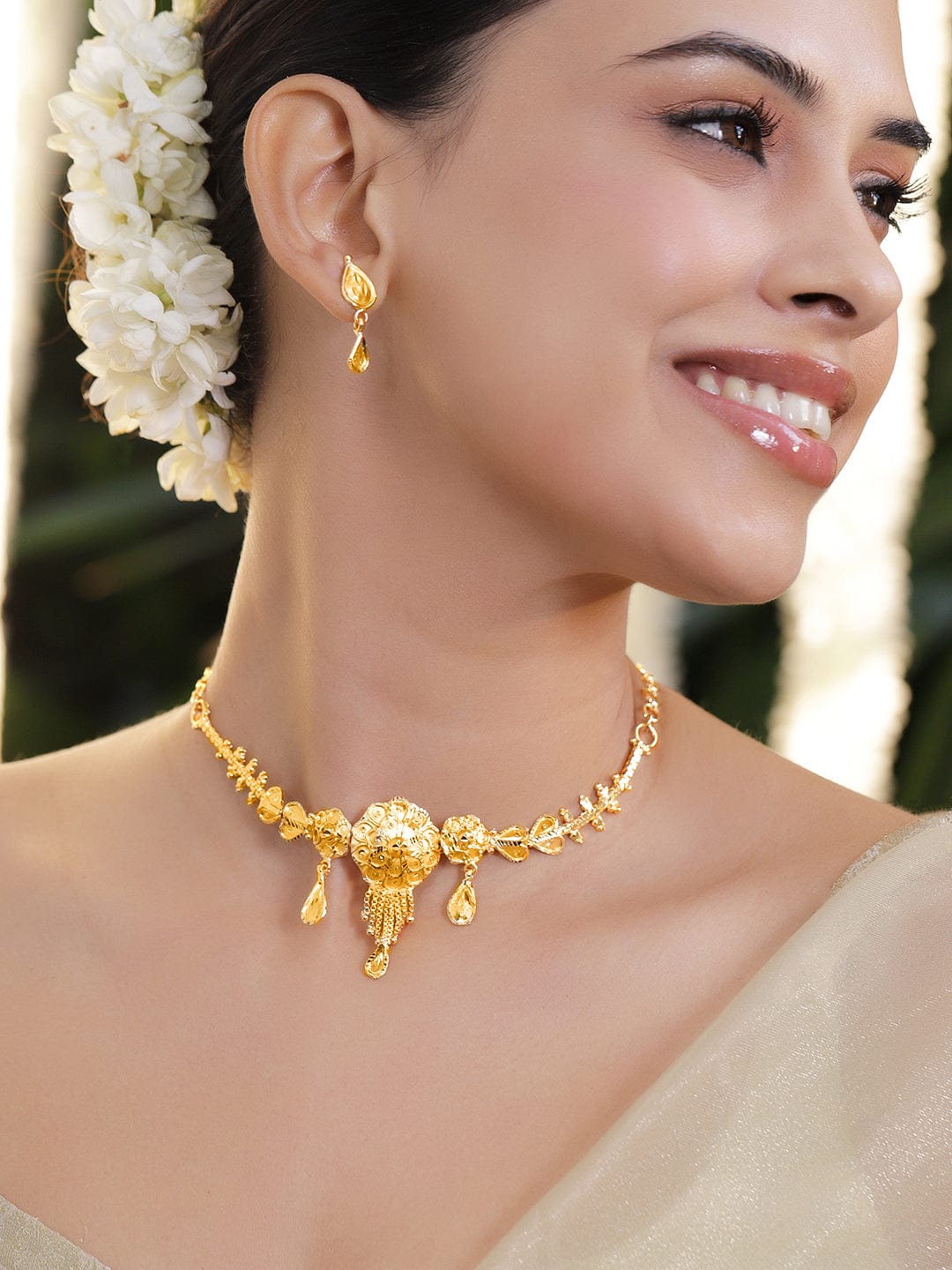 18K Gold-Plated Floral Motif Choker Necklace Set with Dangling Drops and Leaf Detailing