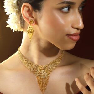 18K Gold-Plated Handcrafted Mesh Chain Statement Necklace Set with Cascading Fringe Design for Women