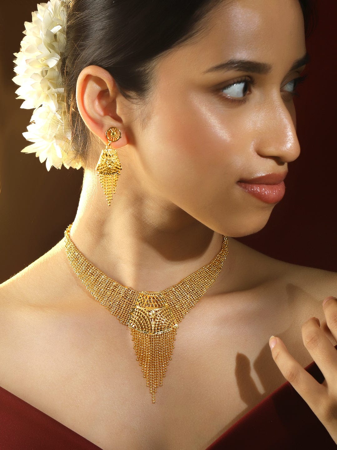 18K Gold-Plated Handcrafted Mesh Chain Statement Necklace Set with Cascading Fringe Design for Women