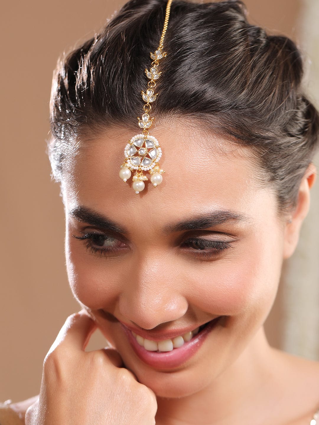 rubans-18k-gold-plated-kundan-studded-madang-tikka-with-pearl-beads-for-festive-looks-maang-tikka-37797385044142.jpg