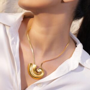 18K Gold-Plated Shell Charm Stainless Steel Tarnish-Free Waterproof Statement Necklace Chain