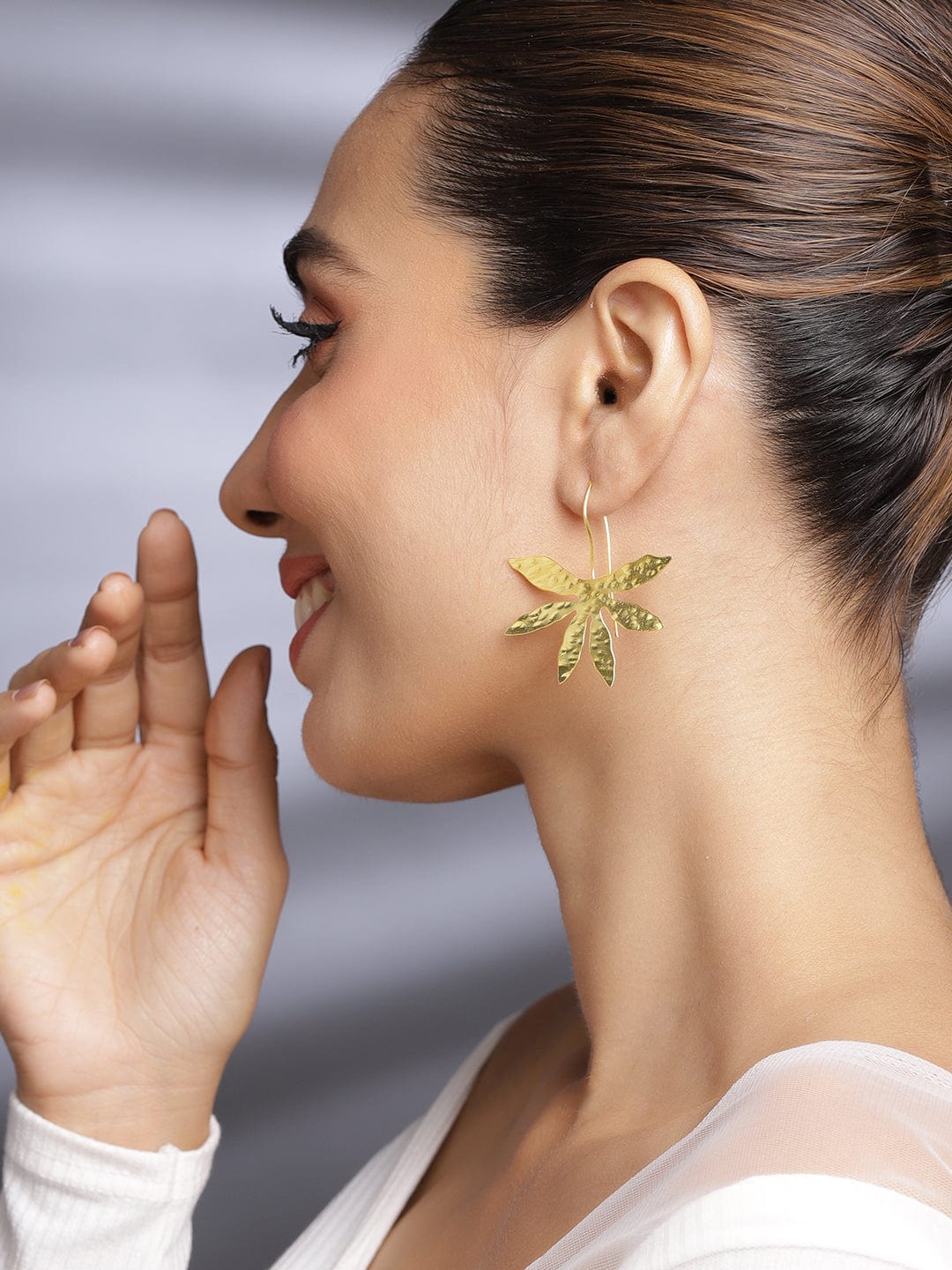 18KT Gold Plated Leaf Shaped Drop Earrings - Gold