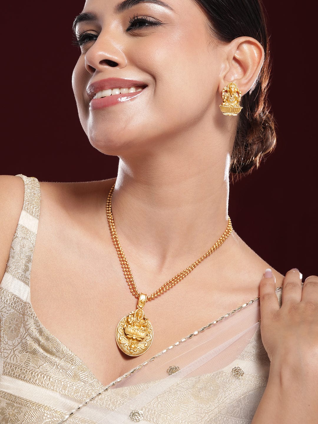 rubans-22k-gold-plated-divine-ganesh-motif-necklace-set-with-textured-traditional-chain-jewellery-set-1143859414.jpg