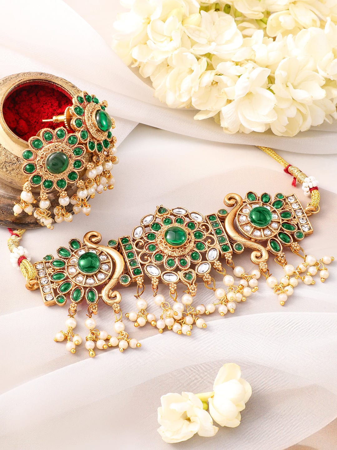 22K Gold-Plated Emerald Green Kundan Studded Choker Jewellery Set with Pearl Accents