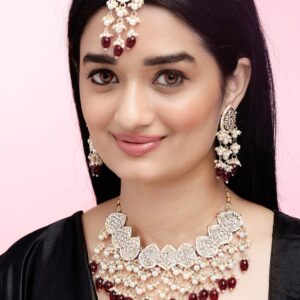 Gold-Plated & White Kundan-Studded & Beaded Jewellery Set - Gold