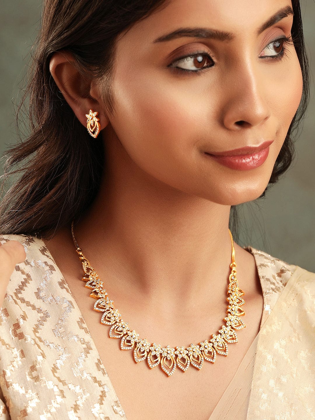 Luxurious 22K Gold Plated Kemp Crystal Floral Ensemble - Gold