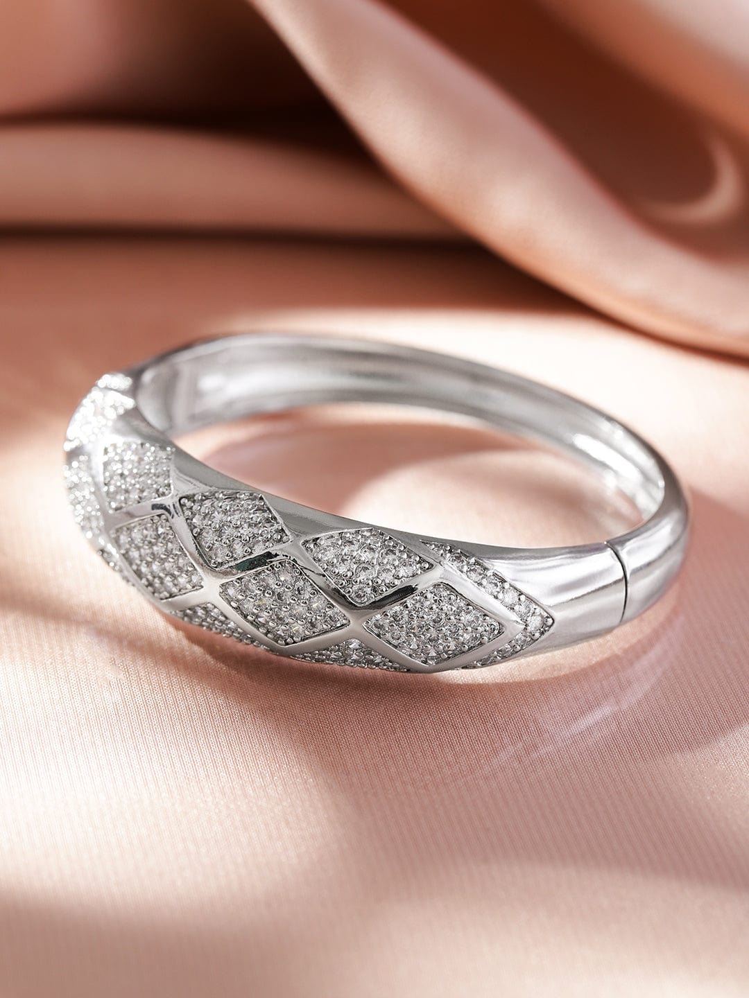 rubans-rhodium-plated-pave-diamond-pattern-openable-bracelet-with-cubic-zirconia-bangles-bracelet-1143857985.jpg