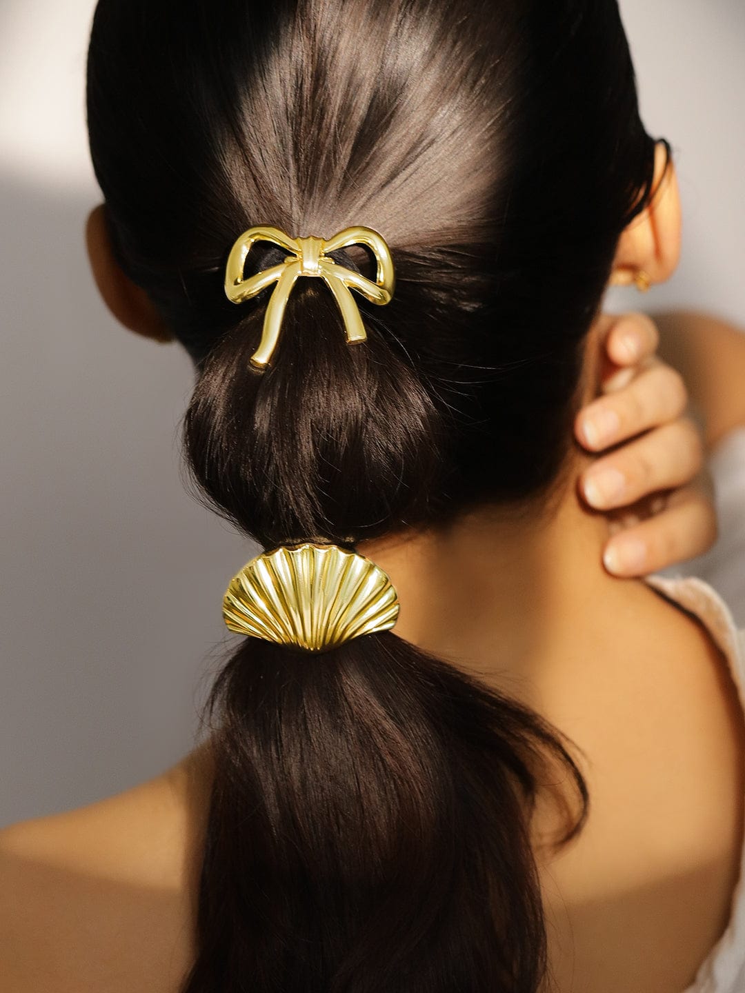 Set of 2 18K Gold Plated Luxe Bow & Sculpted Shell Design Hair Ties Accessories - Gold