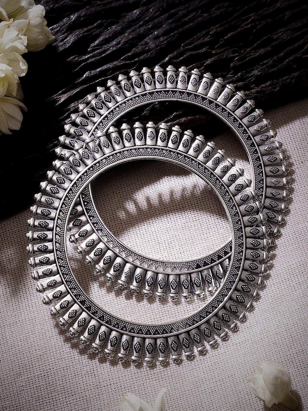 rubans-set-of-2-vintage-inspired-oxidized-silver-plated-bangles-bangles-bracelets-34779500675246.jpg