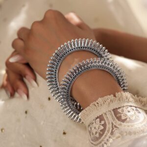 Set Of 2 Vintage-Inspired Oxidized Silver Plated Bangles - 2.1
